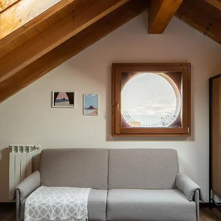 아파트 Lario's - 10 Suites On Lake *