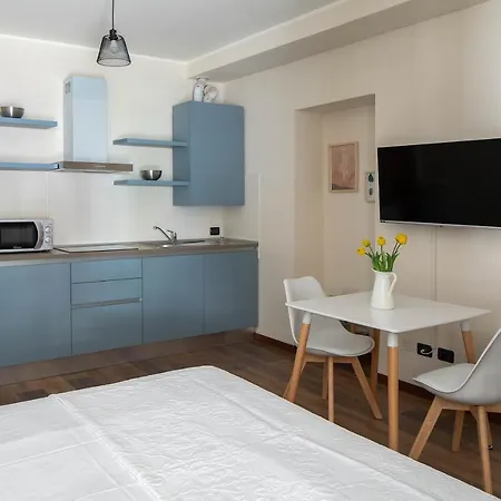 아파트 Lario's - 10 Suites On Lake Acquaseria