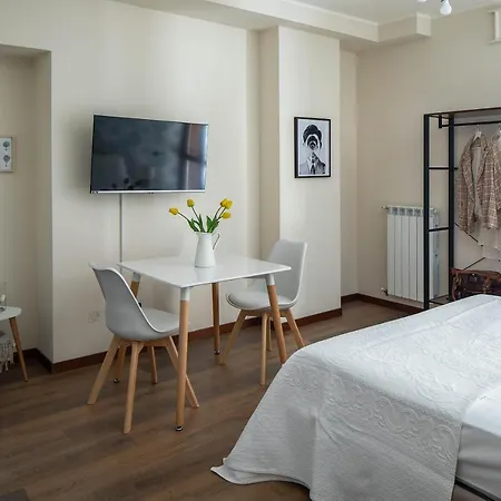 Lario's - 10 Suites On Lake 아파트 Acquaseria