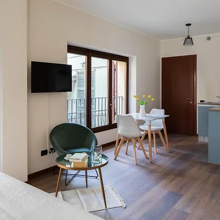 아파트 Lario's - 10 Suites On Lake Acquaseria