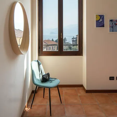 아파트 Lario's - 10 Suites On Lake *