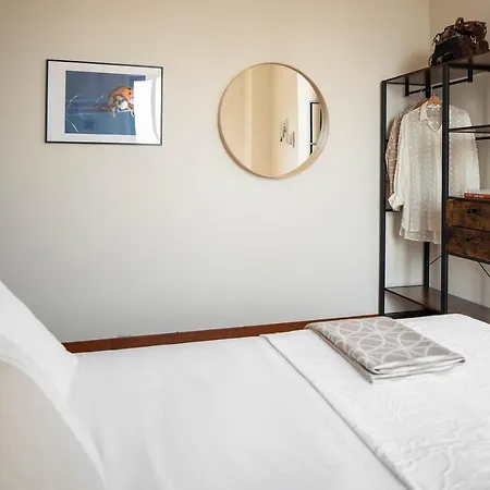 아파트 Lario's - 10 Suites On Lake *